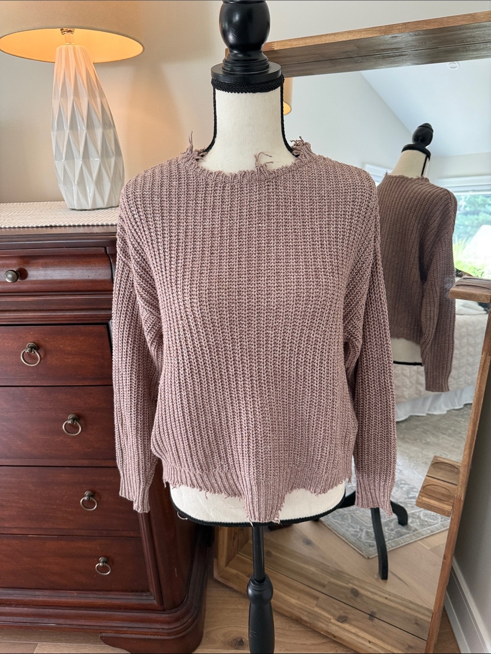 Women's Distressed Crewneck Sweater - Dusty Mauve